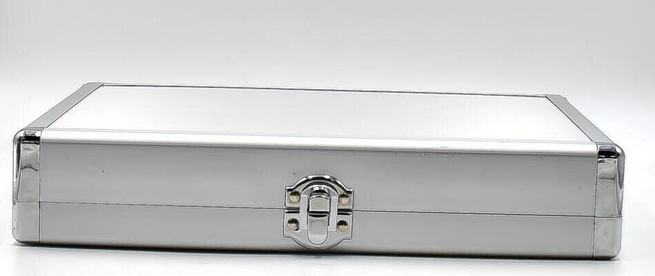 Wireless rechargable Derma pen with two batteries